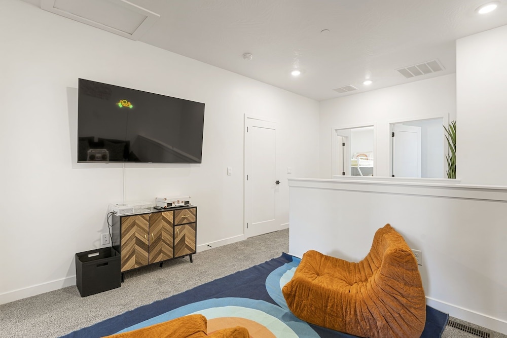 Ripples And Rocks Adventure House 4 Bedroom Townhouse