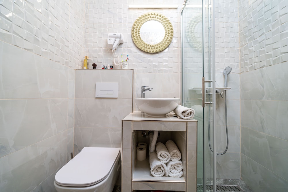 Jele Rooms