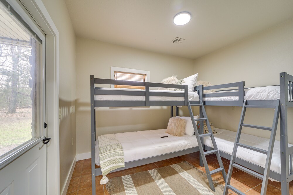 Eufaula Vacations - Lakefront Eufaula Vacation Rental w/ Private Dock - Property Image 4