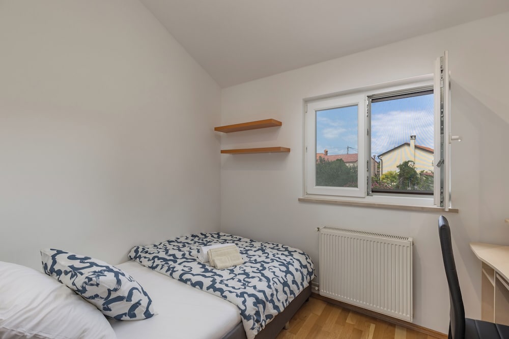 Quiet Garden Apartment Kostrena