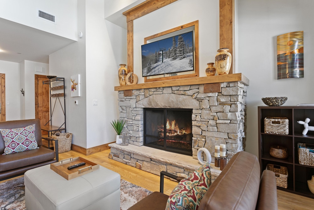 302 - Three Bedroom Shooting Star 3 Condo