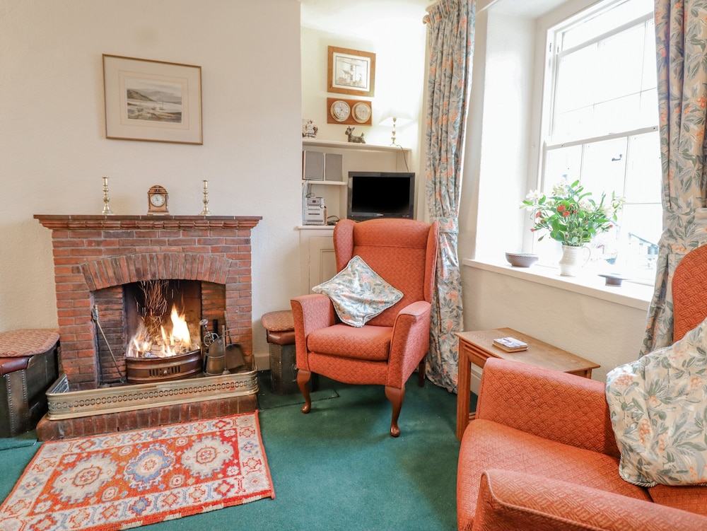 Pump Cottage, 8 Glyn Terrace