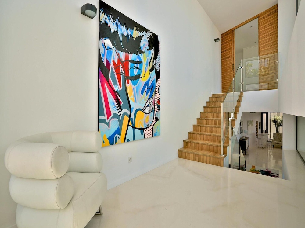 Modern Holiday Home With Vast Terracing