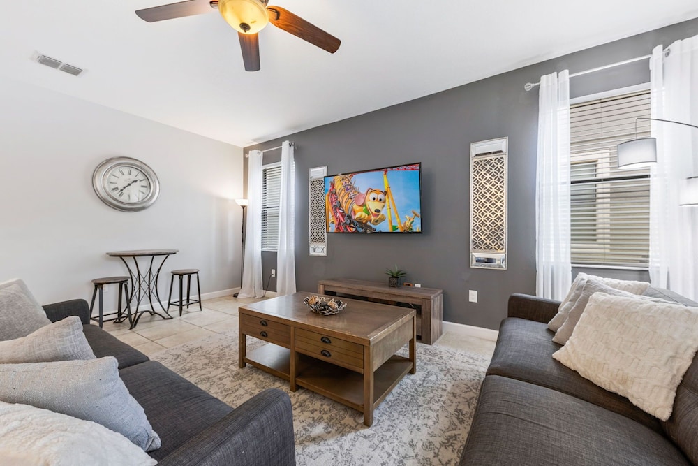 1417 Rolling Fairway Dr