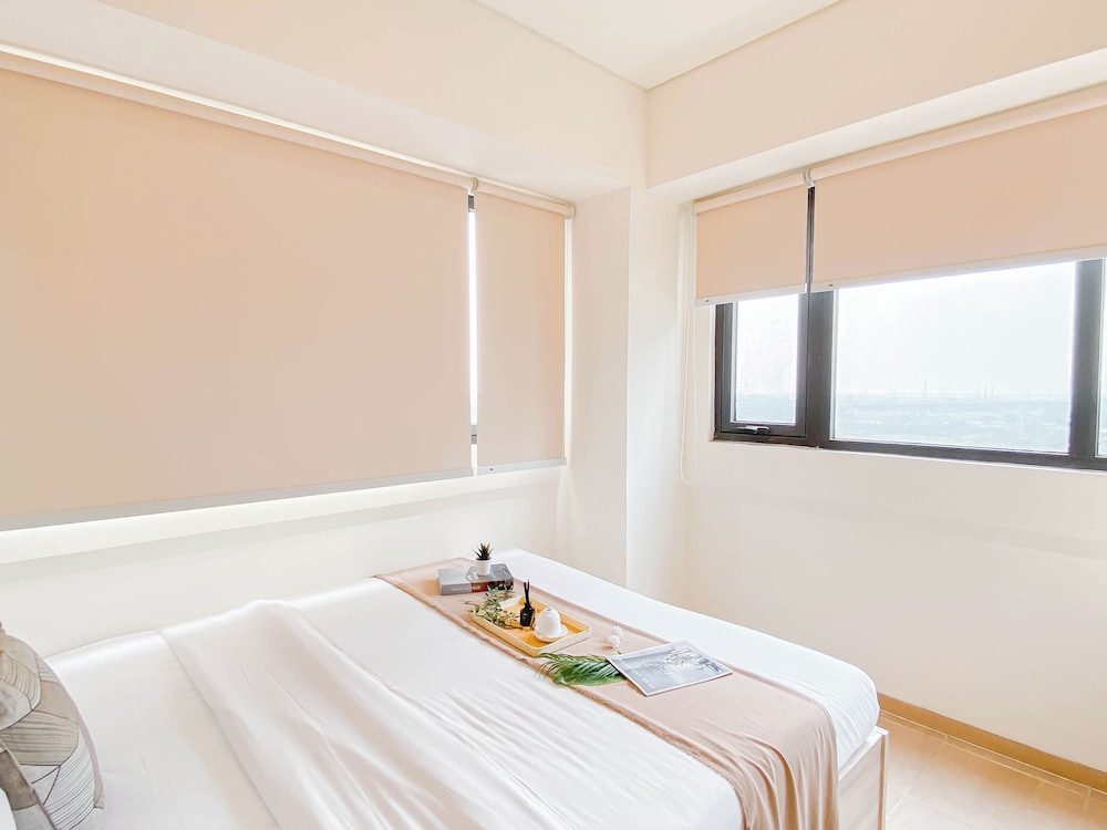 Spacious 3Br With Neutral Toned At Meikarta Apartment