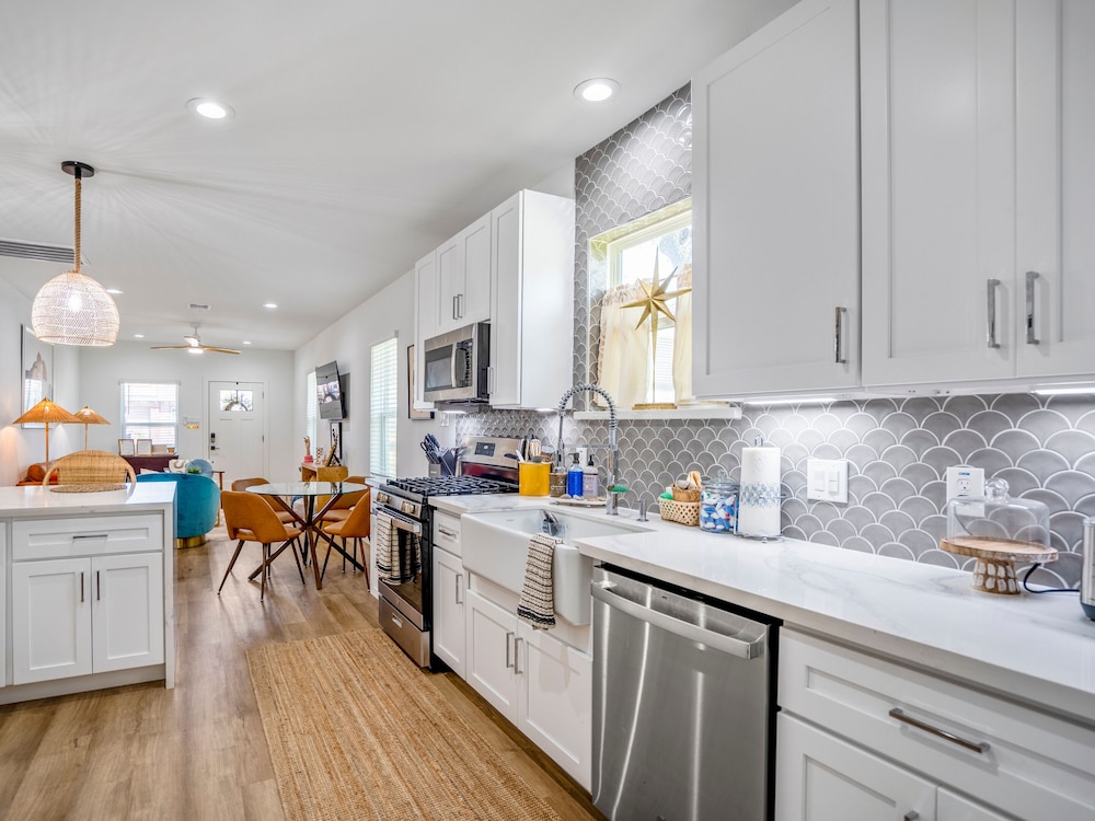 Sandy Toes Retreat by Ryson Vacation Rentals