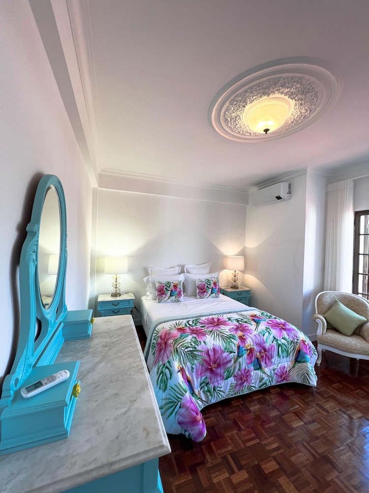 Summer Villa With Heated Private Pool