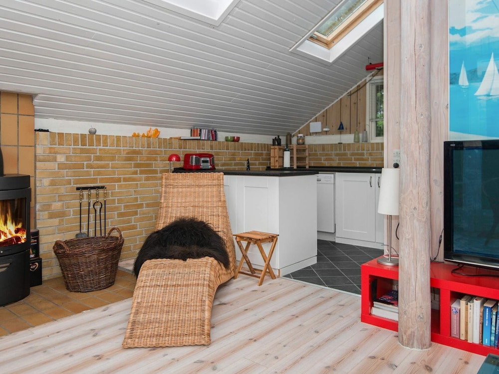 6 Person Holiday Home in Ebeltoft view 4