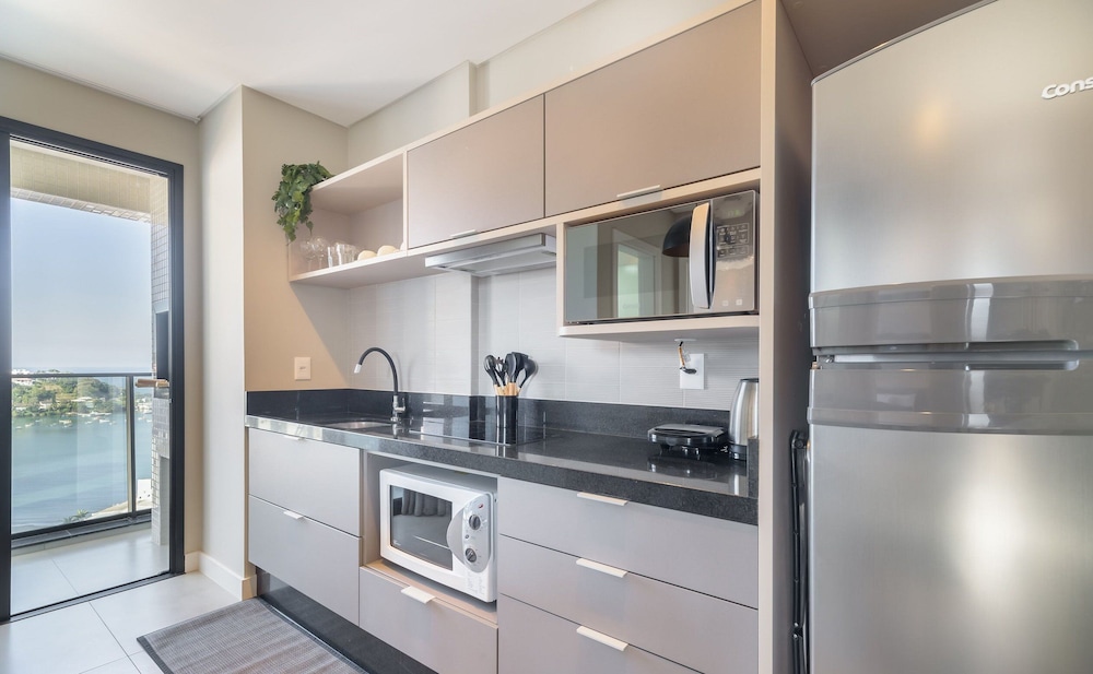 MHF II Apts Variados em Prédio com Vista para o Mar em Itapema