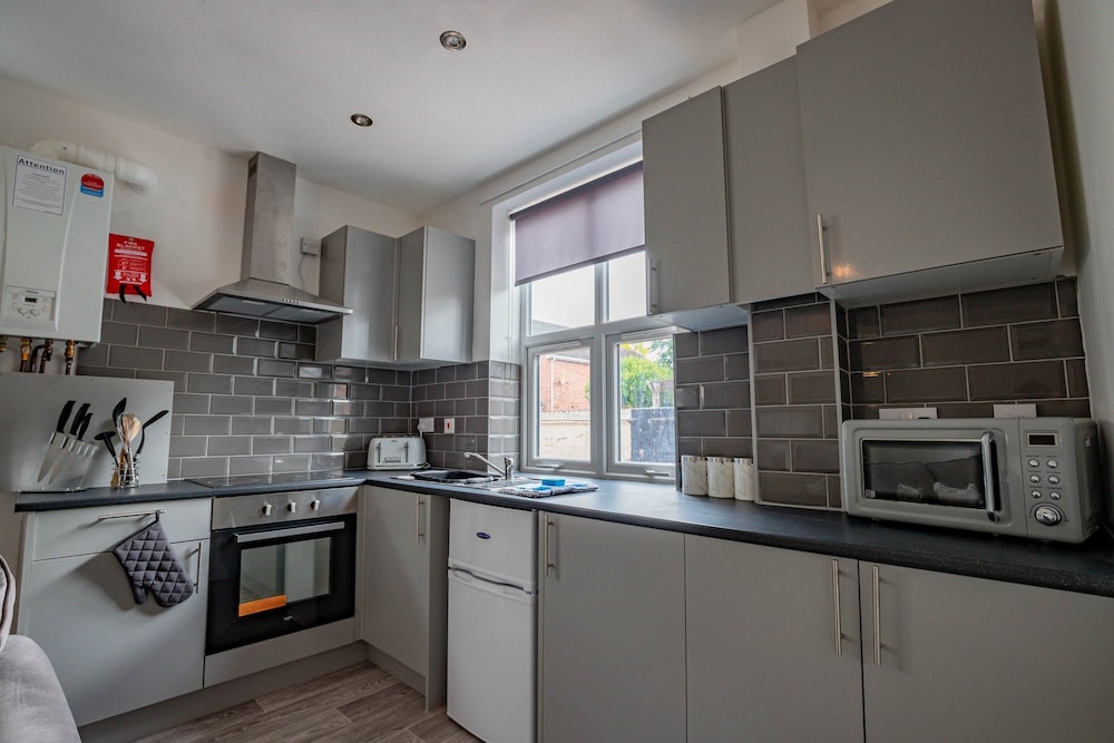 Host Stay Bromyard Flat 2