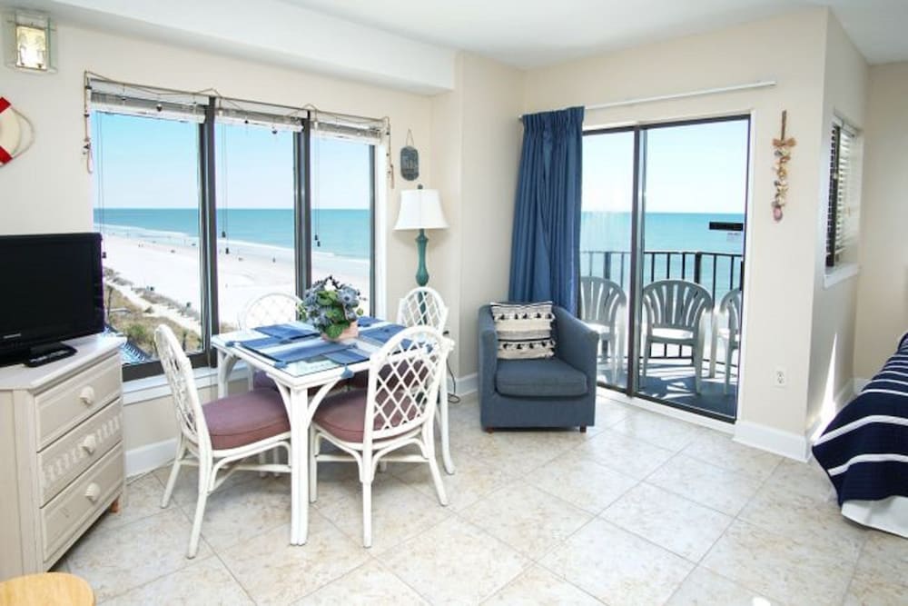 The Palace Resort by Elliott Beach Rentals