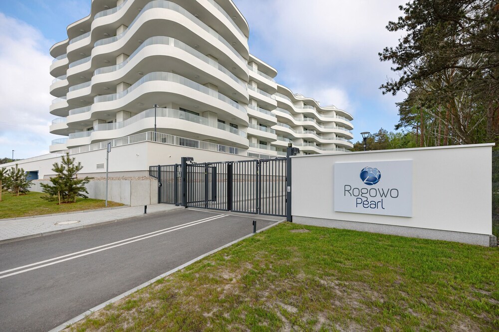 Turquoise Apartment Rogowo by Renters