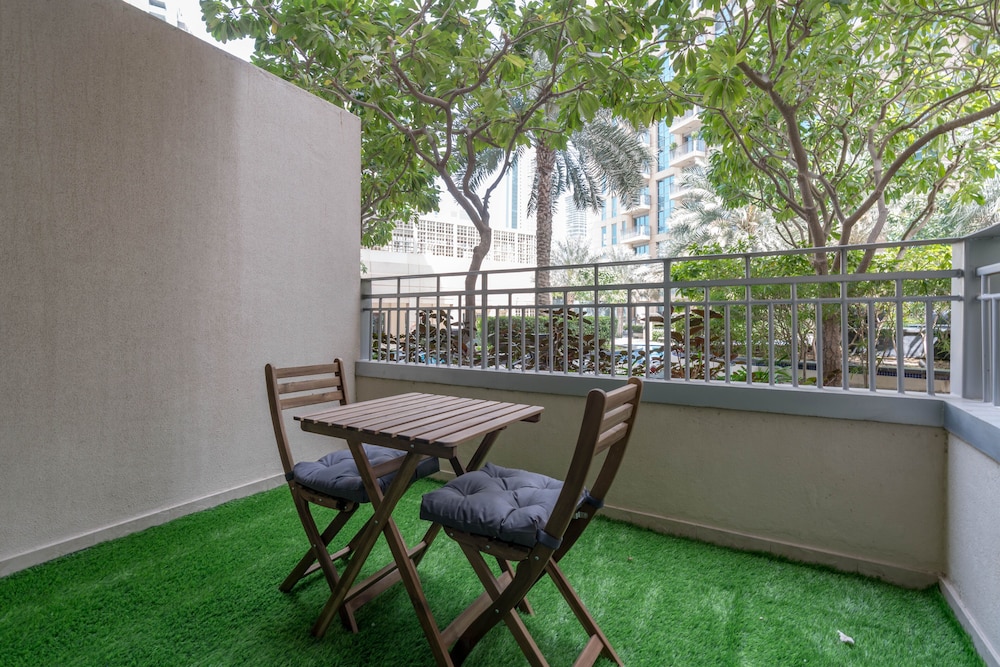 Lux BnB 3BDR Burj Khalifa & Pool Views