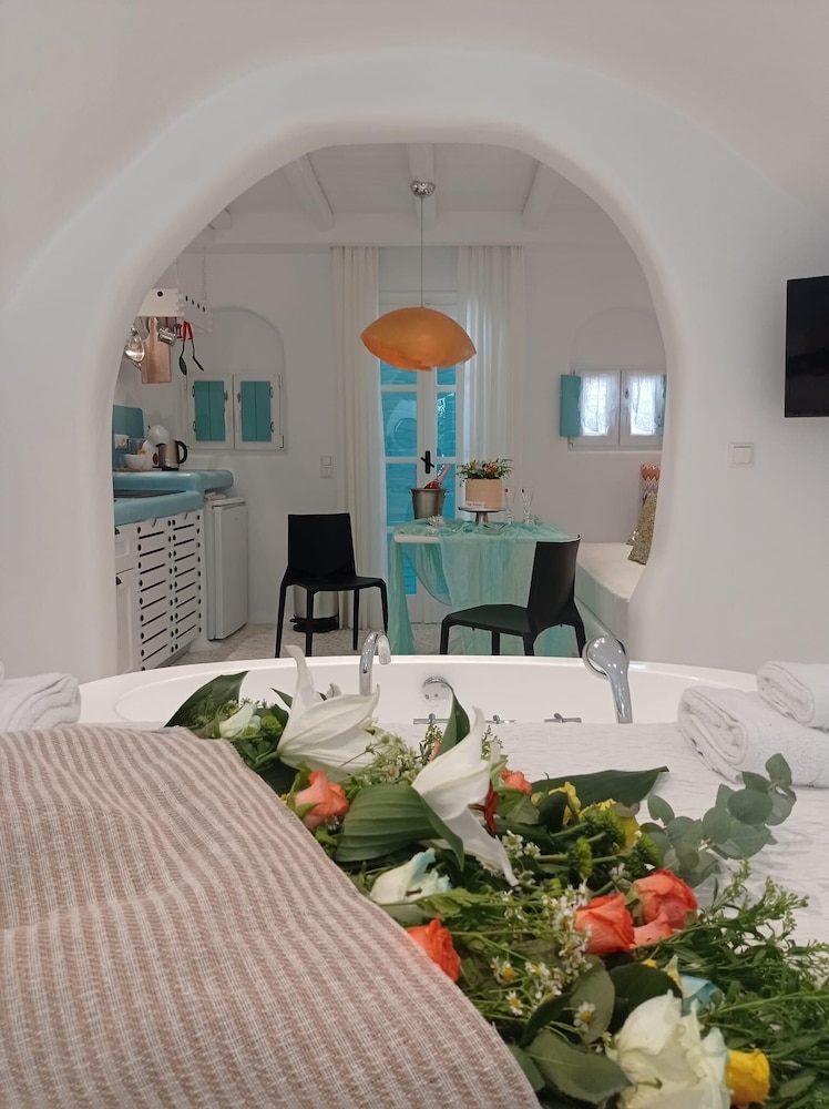 Cave Suites