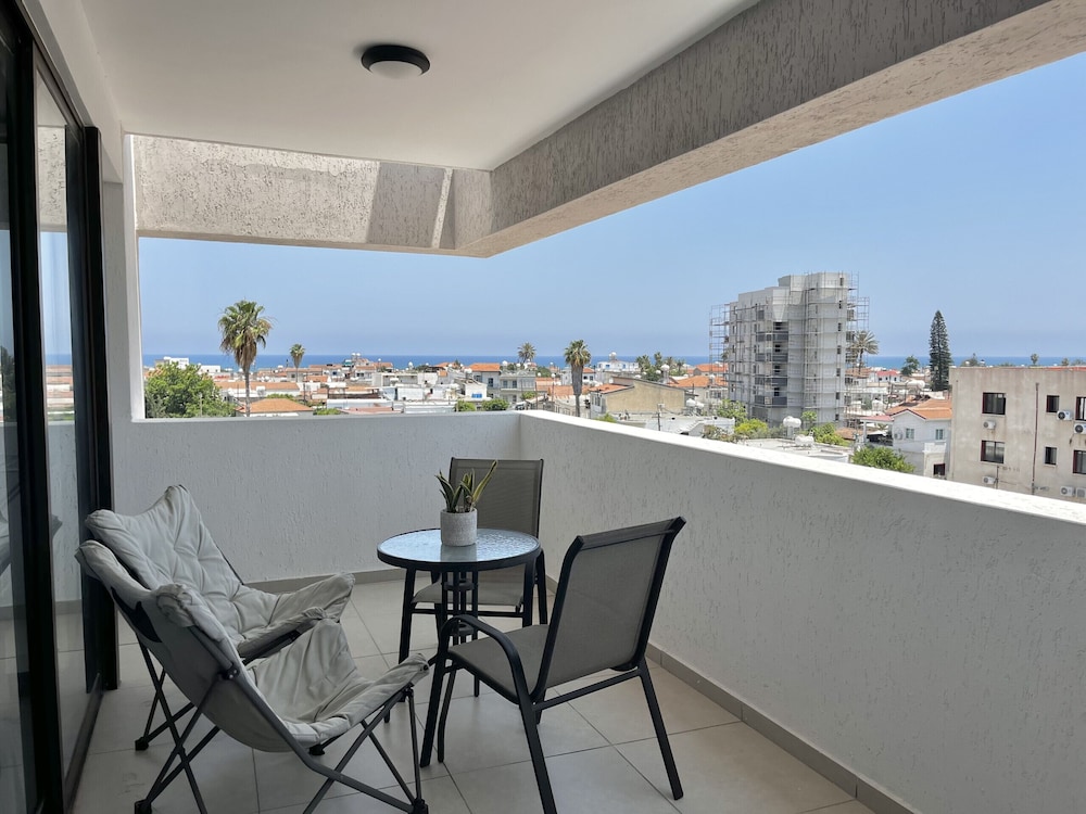 105 LCA - Stay Sealine Apartment