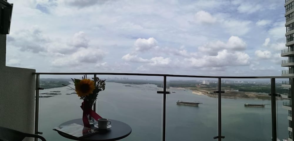 Picturesque View Suites