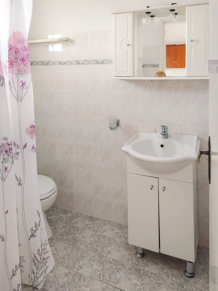 Dina s Flowers - Alonnisos Summer Gem