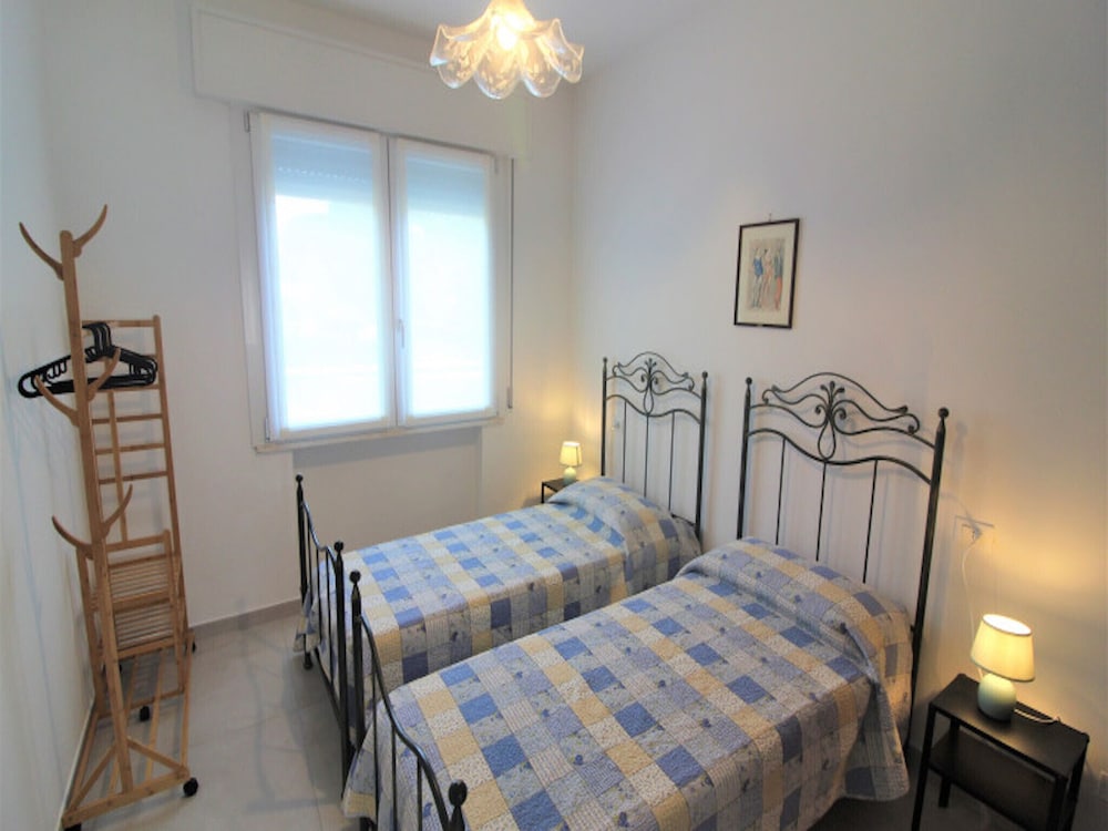 Luminous Seaside Villa in Lignano Riviera view 3