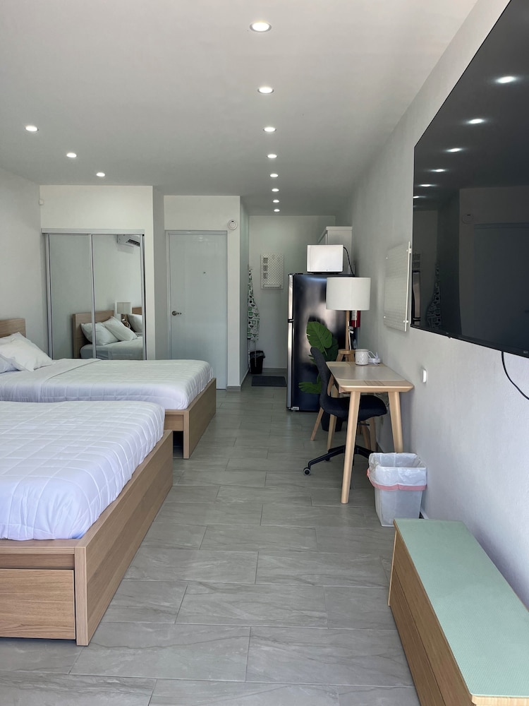 Sea Breeze Tunnel Hideaway 6