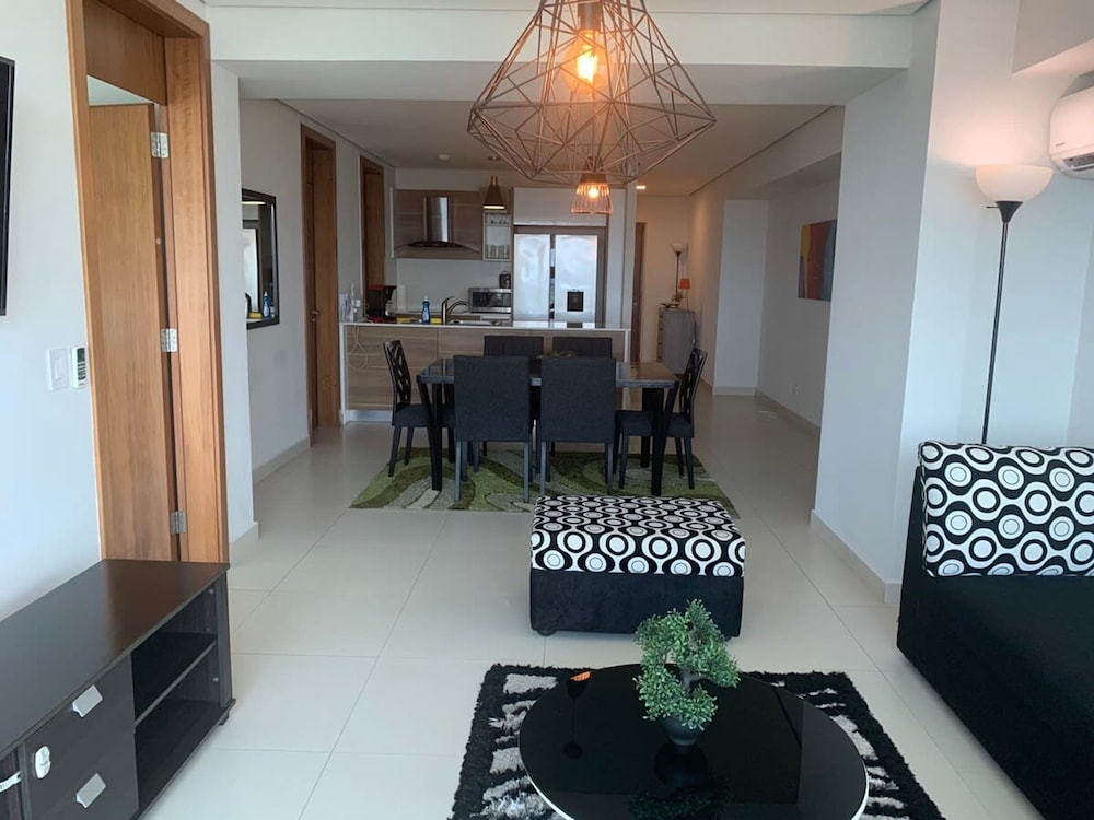 Miramar I Comfortable 1bdr With Park View