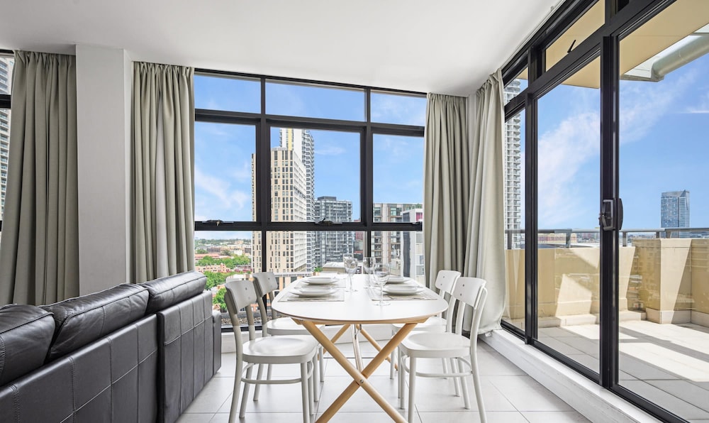Metawise Sydney CBD Haymarket 2bed Penthouse A