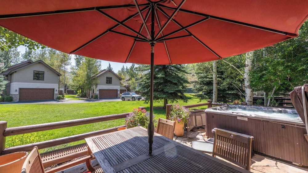 Jupiter Peak by Avantstay Near Deer Valley Base w/ Hot Tub!