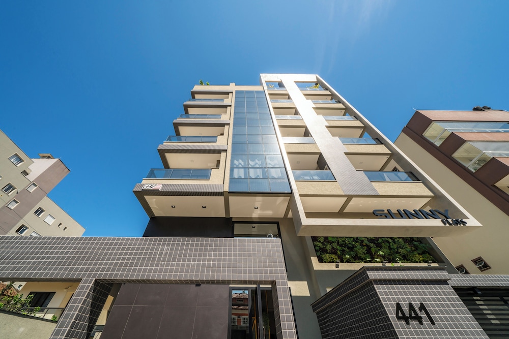 Apartamento alto padrão com piscina