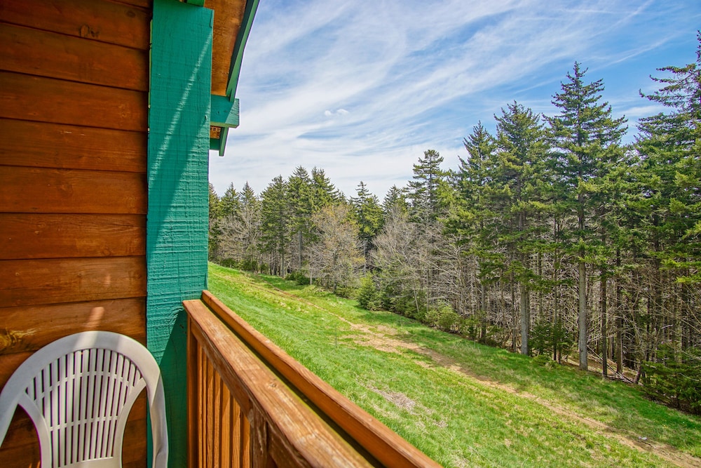 Camp 4 #21: 2 Bedrooms, 2.5 Baths: Slope Side, Gas Fireplace