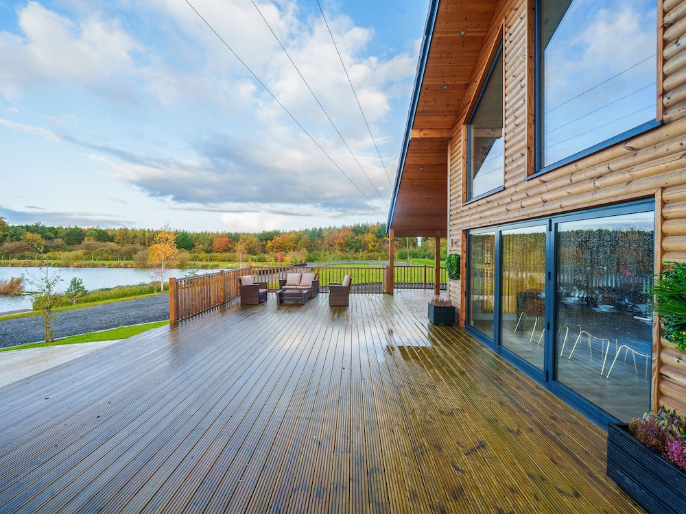 Micklemore Lakes and Lodges