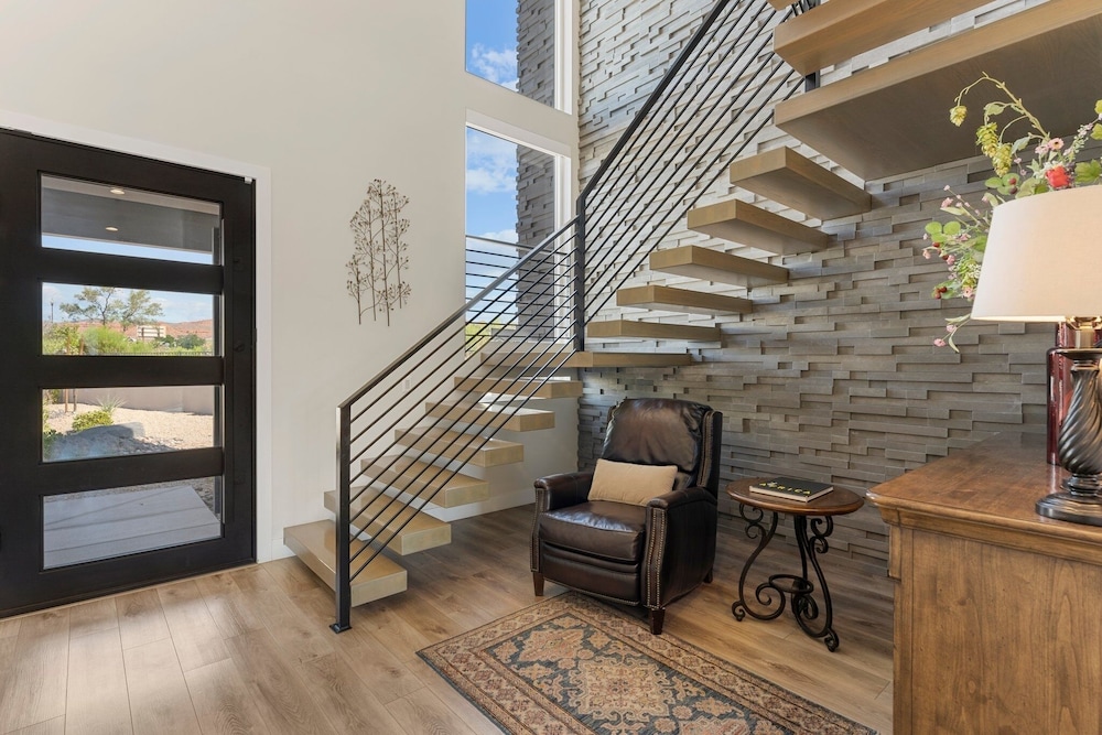 Coral Rock Vista 8 Bedroom Townhouse
