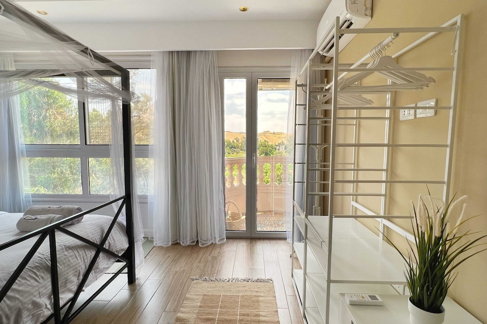 Xuru Stays I Spellbinding 2 BDR Apt. At The Giza Pyramid's Doorstep