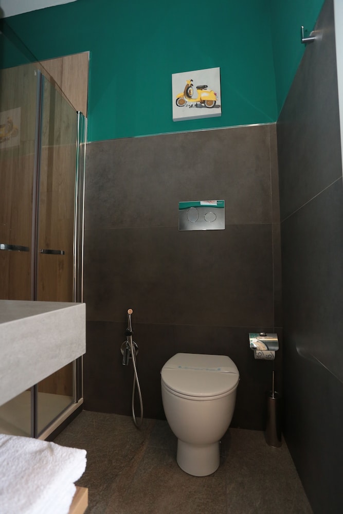 OIKIA AUTOMATIC ROOMS