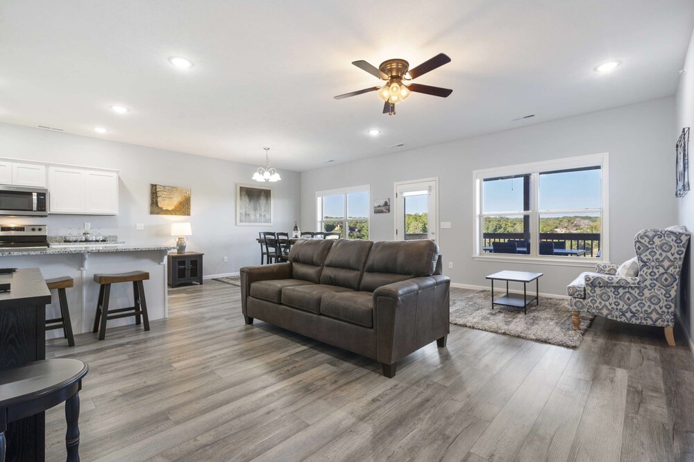 Stonebridge Escape Sleeps 8!