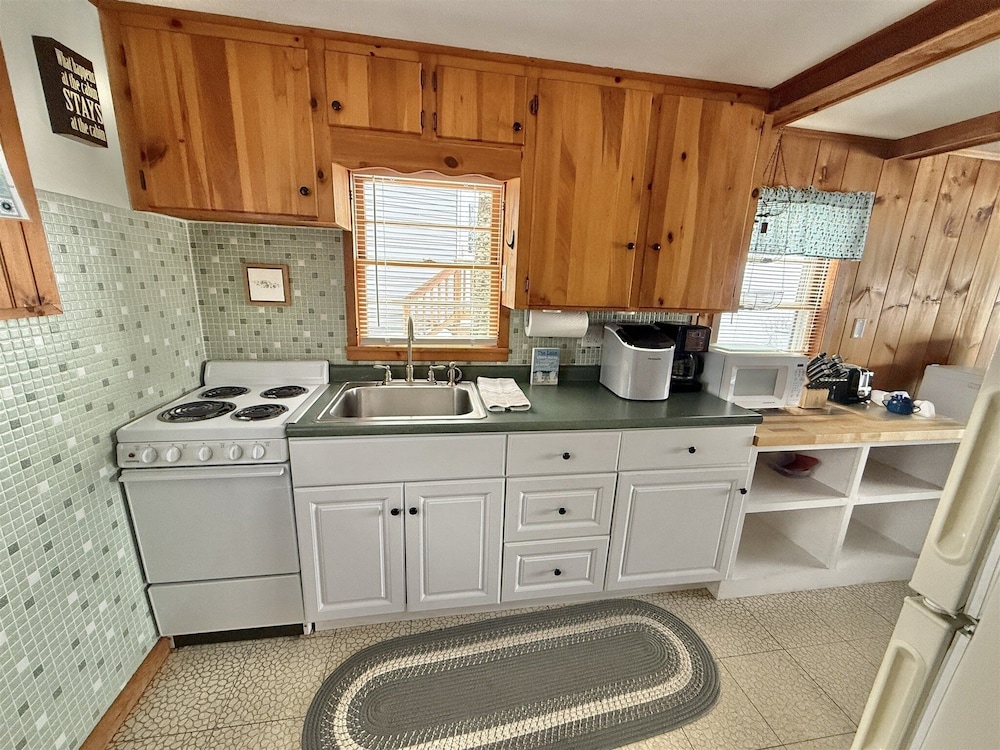 Sunset Shores Limit 4 2 Bedroom Cottage