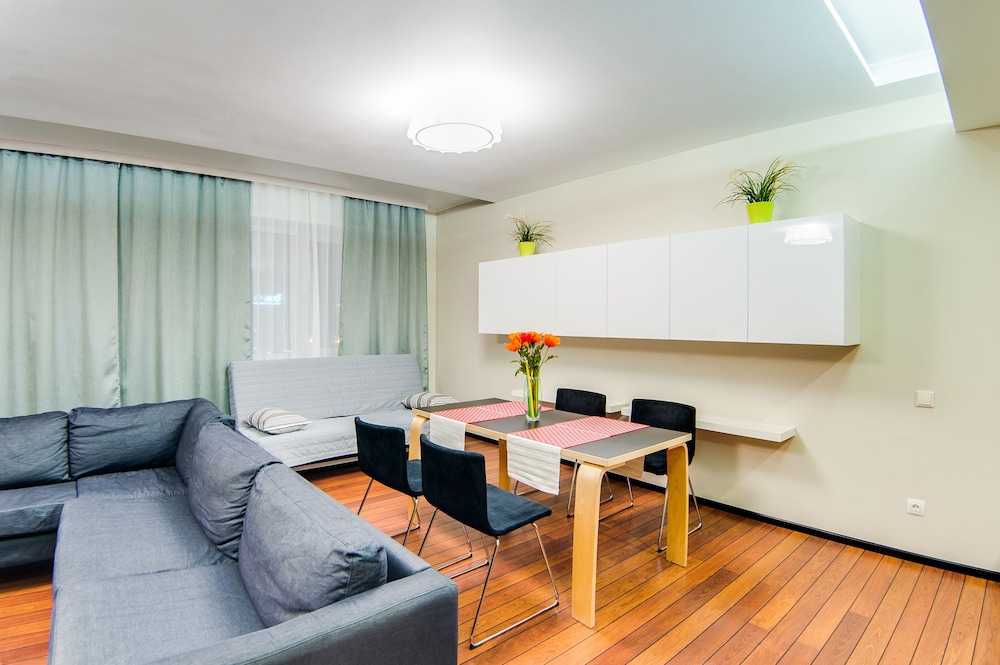 Aura Apartments