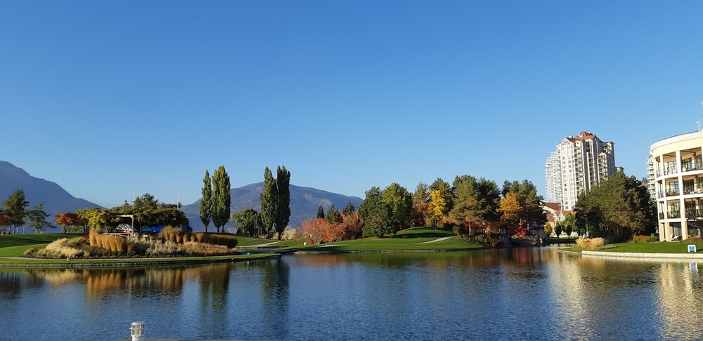 Lake View House