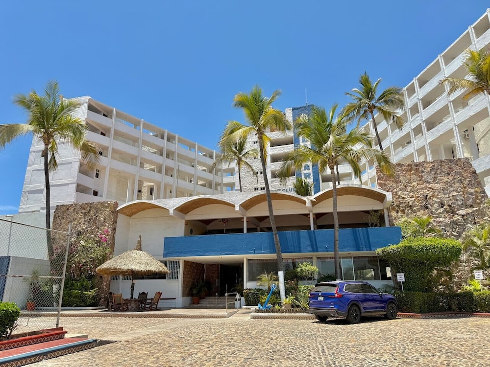 Yatch Apartments