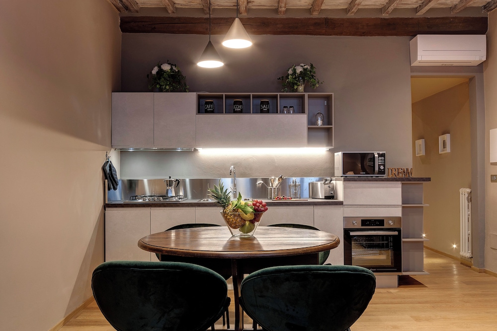 Mamo Florence - Santa Croce Loft Apartment