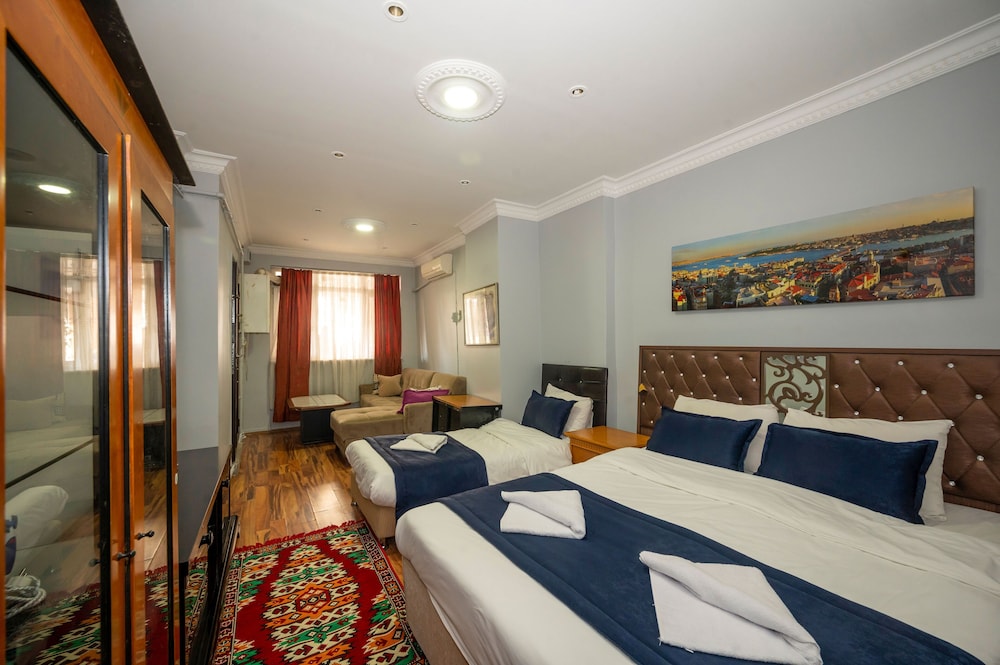 Taksim Suite II
