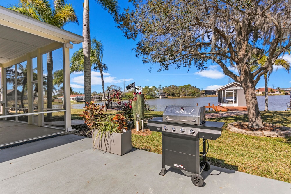 Luxe Waterfront Hideaway w Pool & Pirate Ship Dock