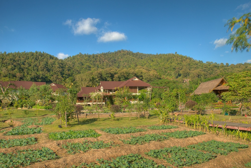 Maekok River Village Resort