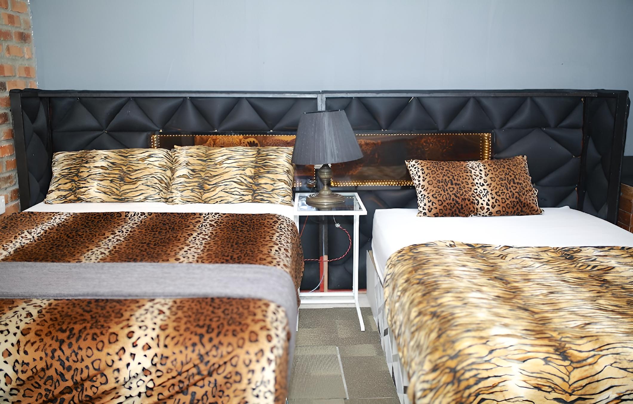 Bunker Hotel & Restaurant