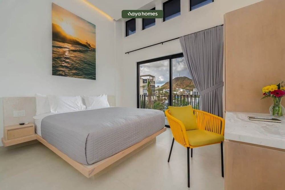 New 1BR Condo Near Marina - Downtown - Pool - King
