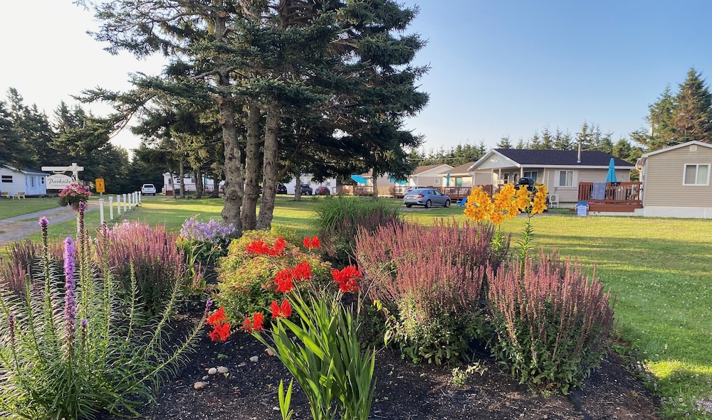 Parkside Cottages and Suites