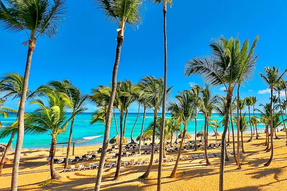 Playa Palmera Beach Front Apartments