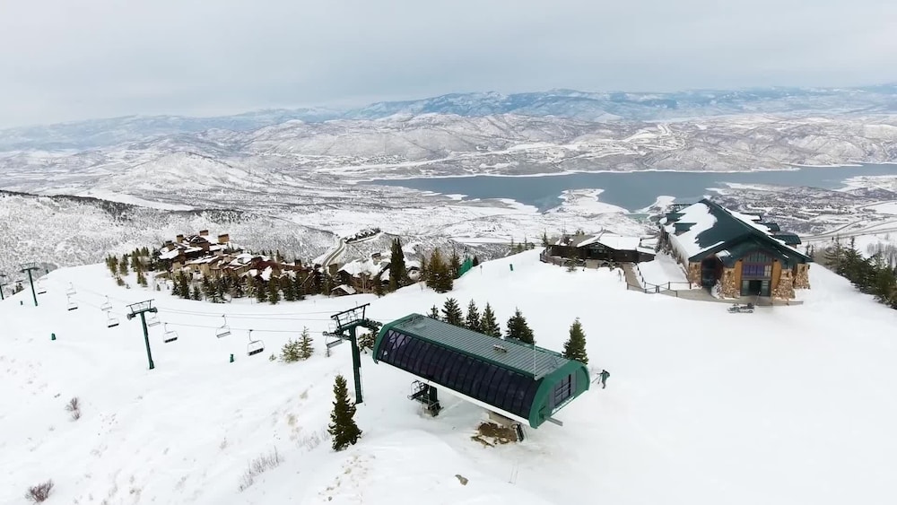 Majestic Ski in Ski Out Estate