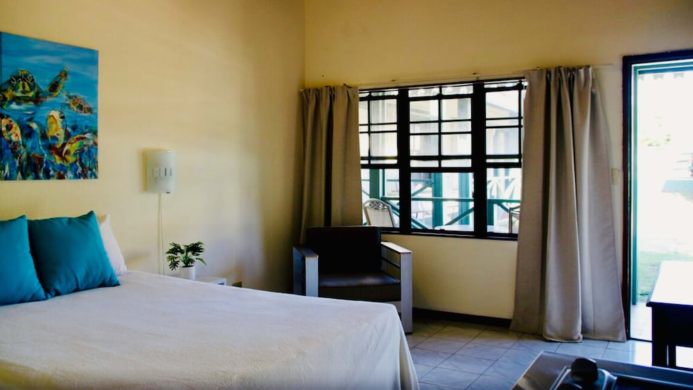 Sint Eustatius Vacations - Talk of the Town - Property Image 2