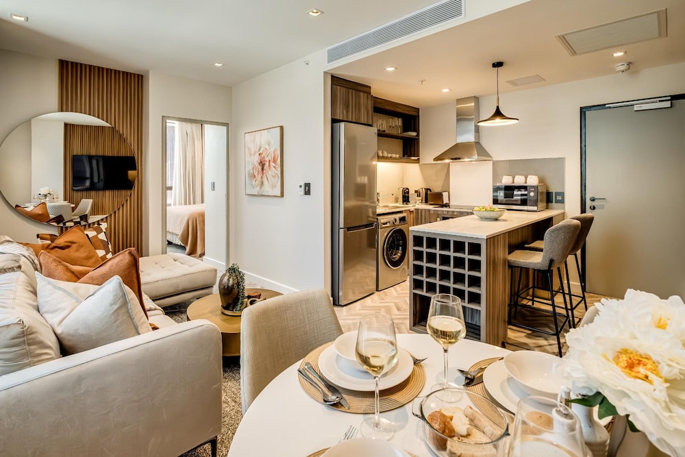 Cape Town 1BR Modern Apartment City Suite 902