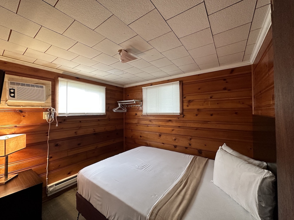 Uncle Toms Cottages - Property Image 18