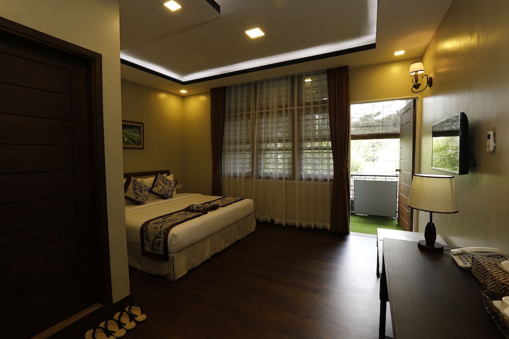 Cloud 10 Boutique Hotel